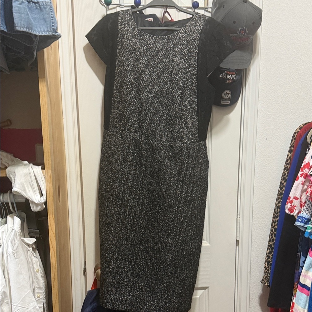 Chic Black and Gray Midi Dress